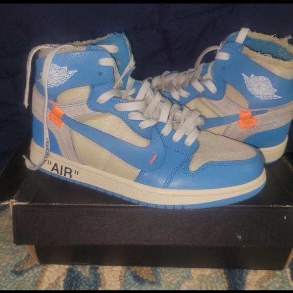 NIKE Air Jordan Retro UNC OFF-WHITE SIZE 7 Blue - Picture 1 of 10